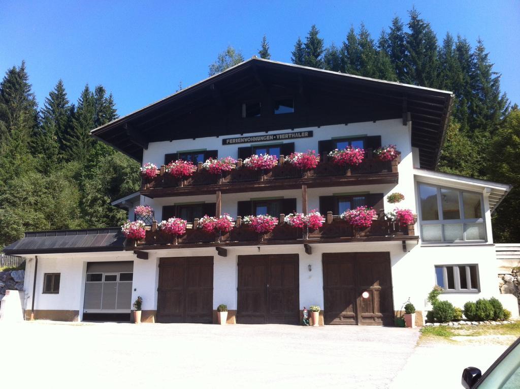 Ferienwohnungen Vierthaler Filzmoos Habitación foto